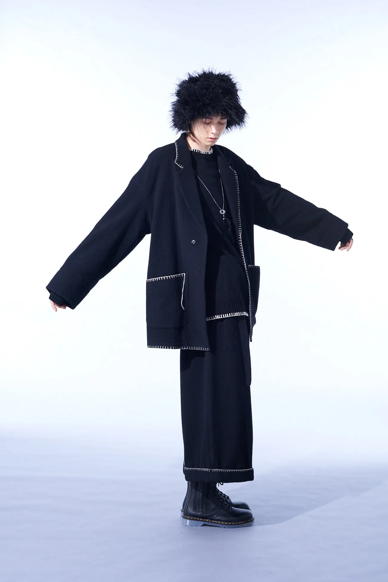 W/TOP MOSSA OVERSIZED JACKET WITH WITH BLANKET STITCH DESIGN