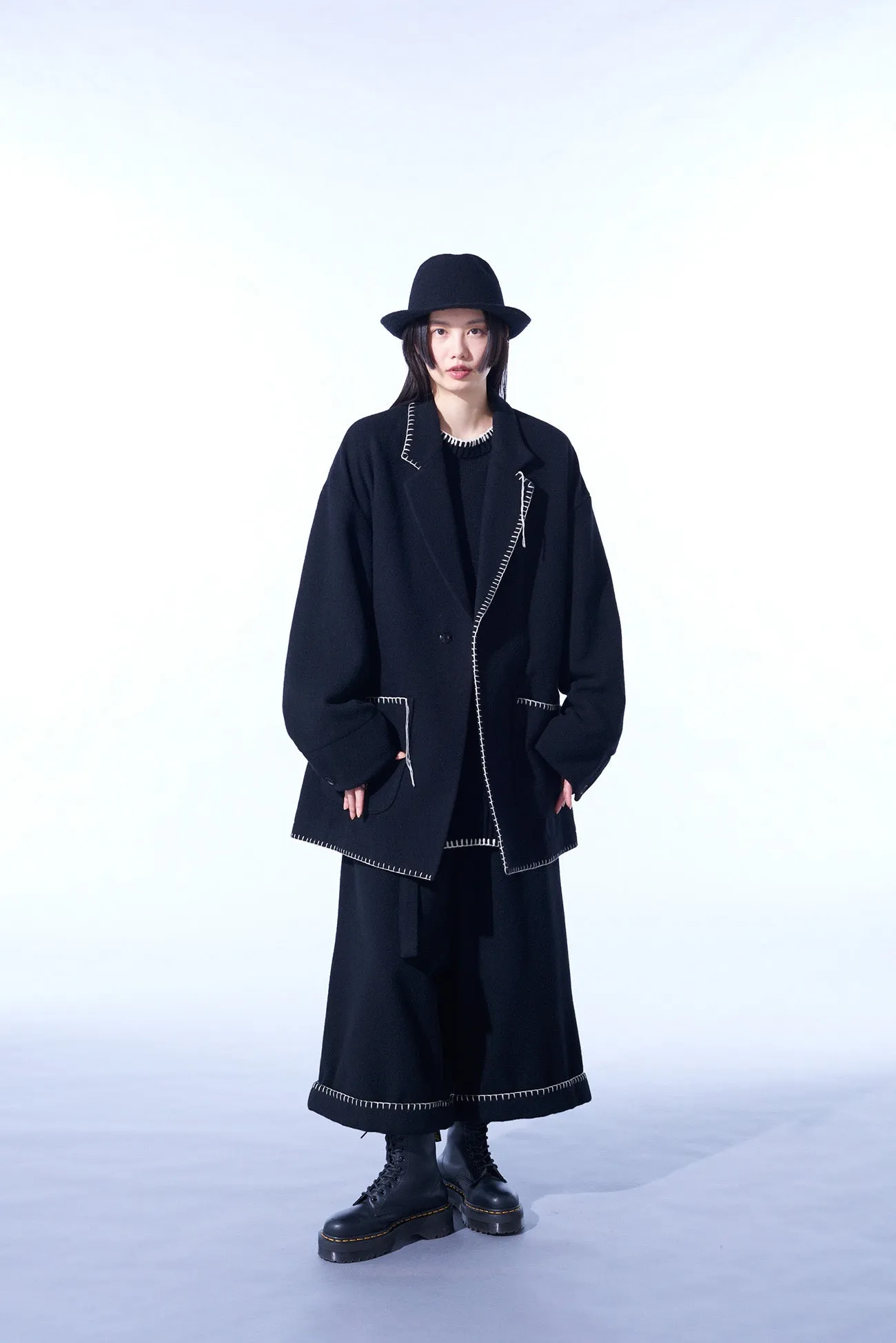 W/TOP MOSSA OVERSIZED JACKET WITH WITH BLANKET STITCH DESIGN